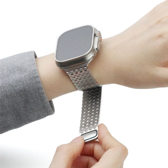 Picture of Apple Watch band with magnetic metal