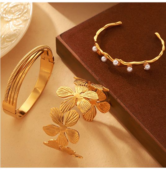 Picture of 18K Gold-Plated Free Lightweight Textured Bangles